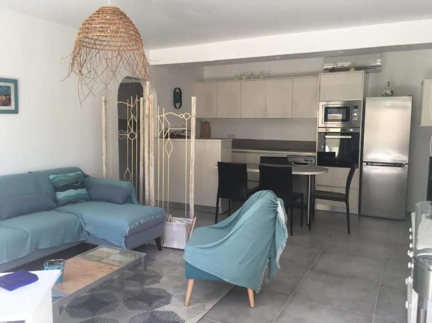 Azur Appart 4 Pers - Parking - Terrasse - 10Min Du Centre Cassis Exterior photo